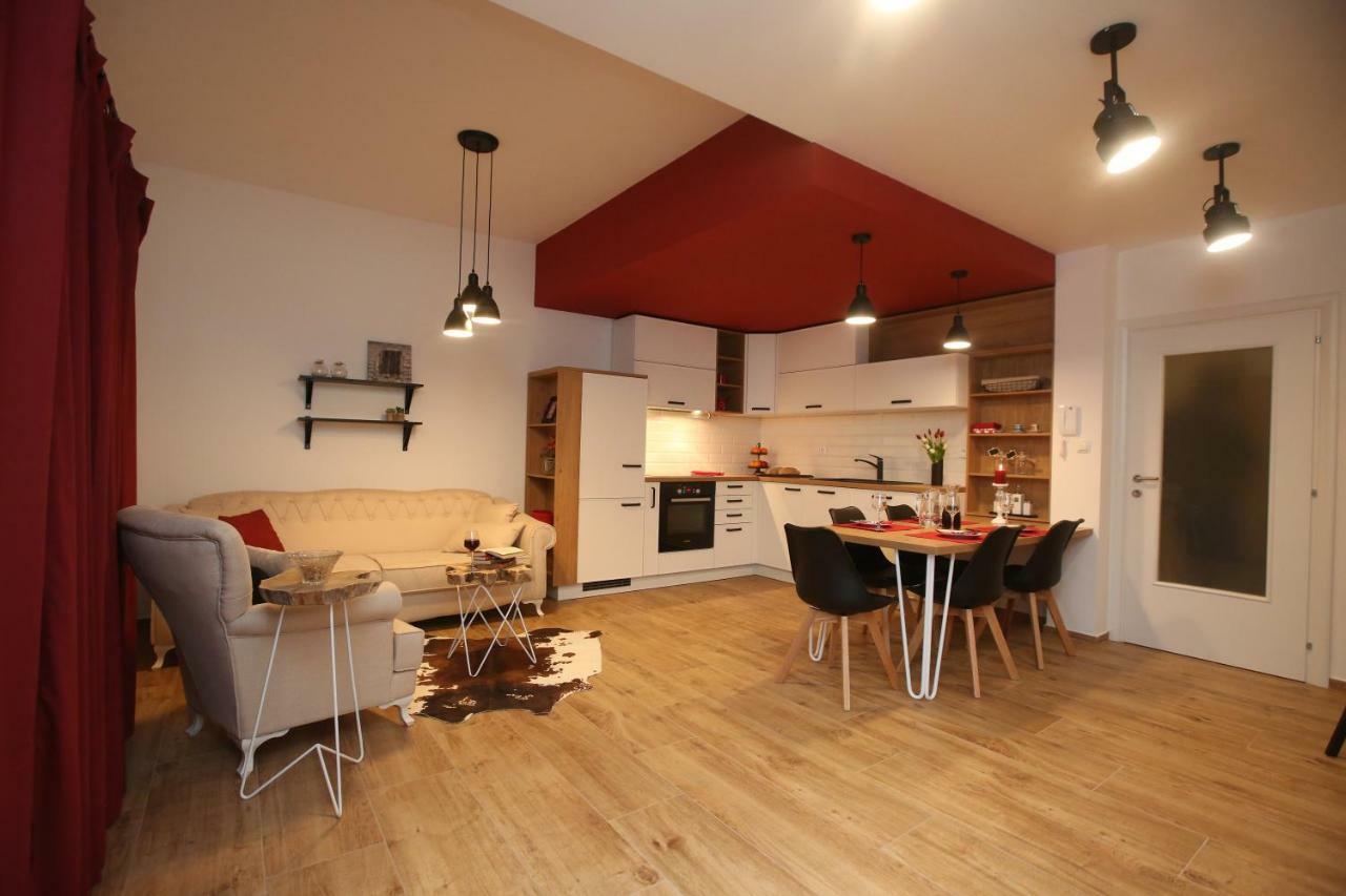 Apartman Delux Brkić Apartment Lozovac Bagian luar foto