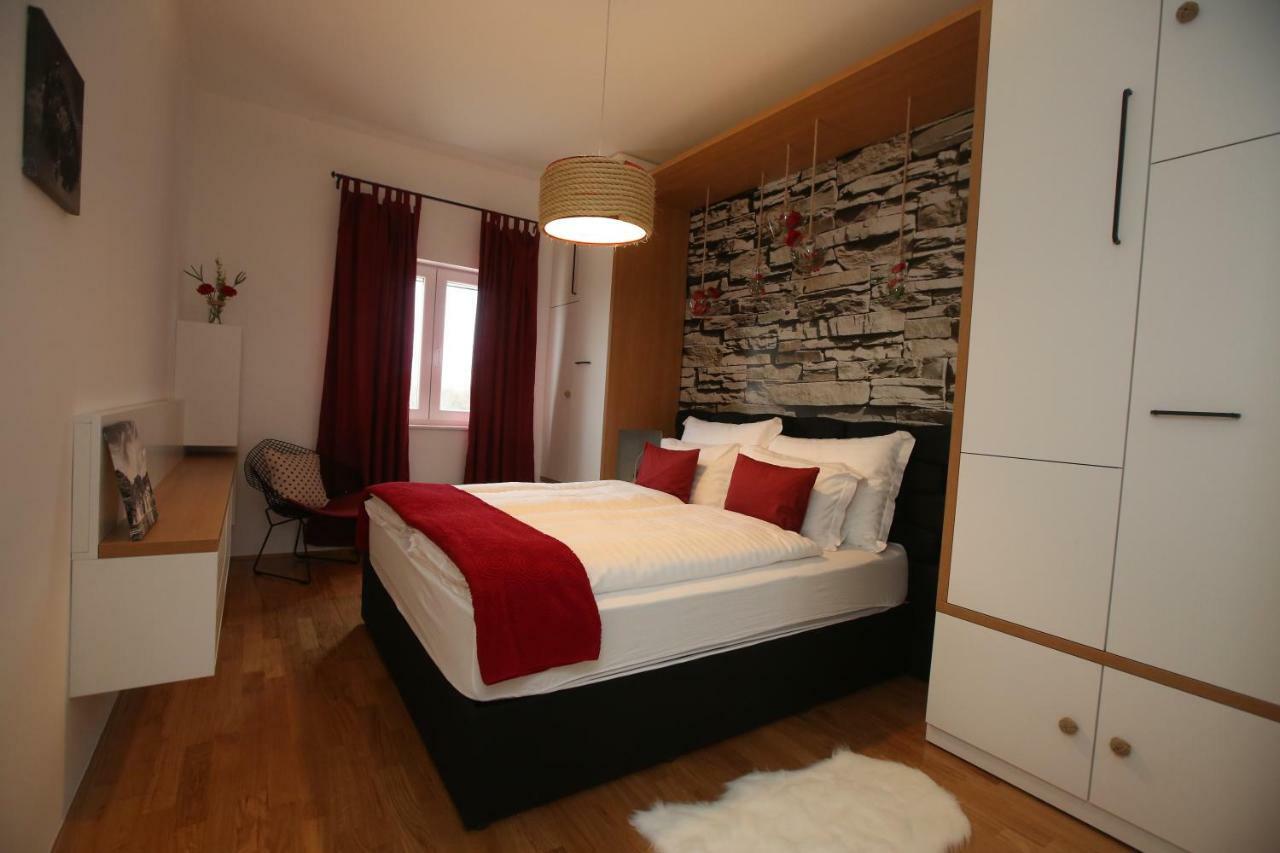 Apartman Delux Brkić Apartment Lozovac Bagian luar foto